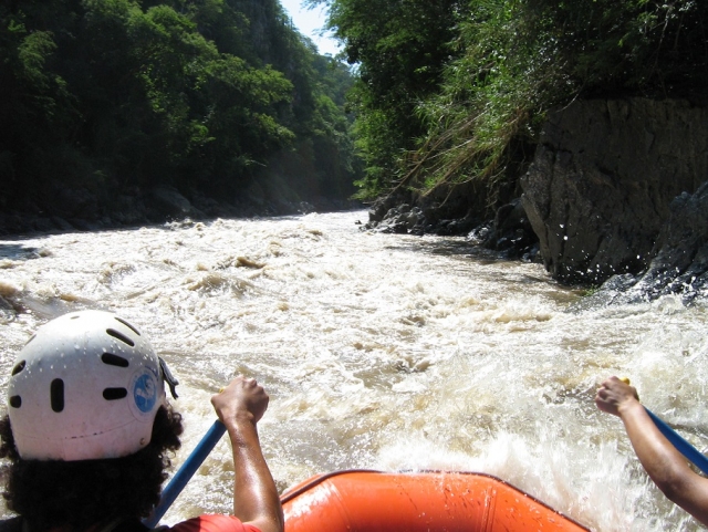  une rivière devant